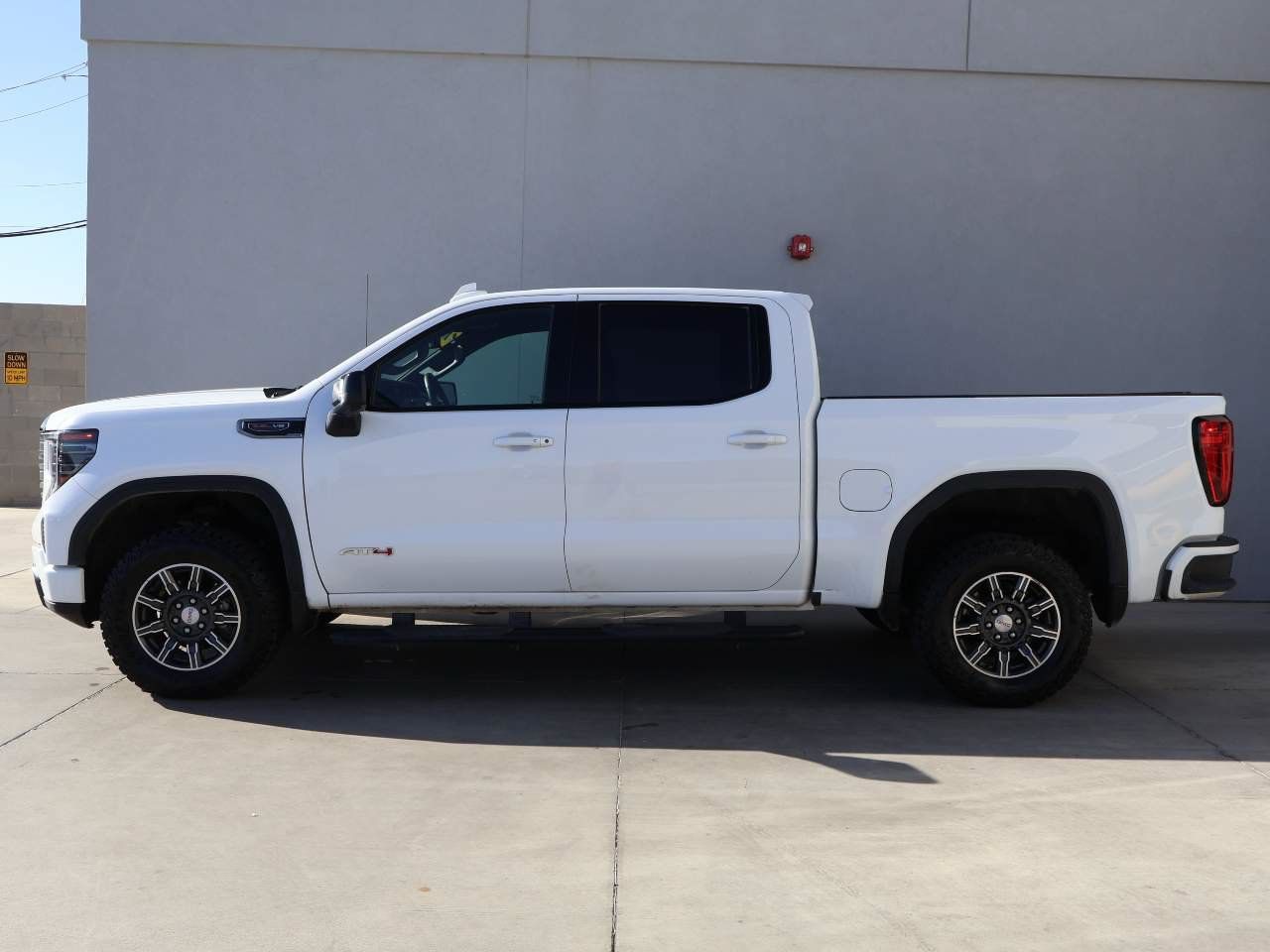 Used 2025 GMC Sierra 1500 AT4 AWD/4WD image 2