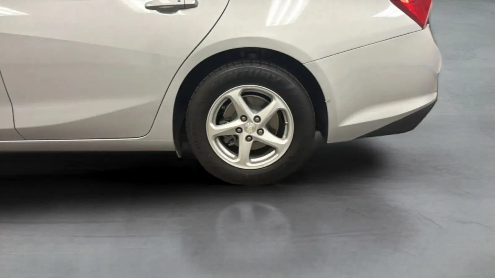 Used 2017 Chevrolet Malibu LS FWD image 28