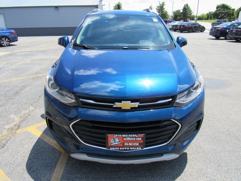 Used 2020 Chevrolet Trax LT w/ LT Convenience Package AWD/4WD image 9