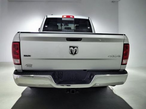 Used 2018 RAM 1500 Classic SLT image 19