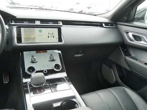 Used 2022 Land Rover Range Rover Velar R-Dynamic S image 15