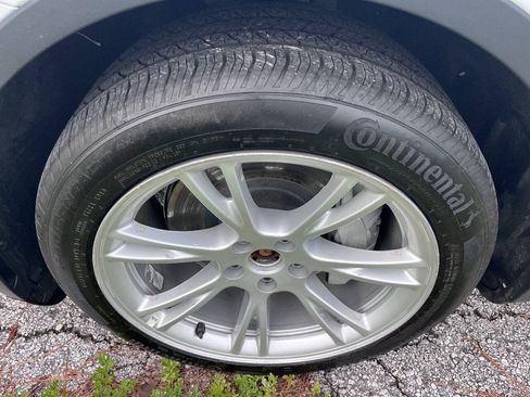 Used 2023 Tesla Model Y Long Range AWD/4WD image 19