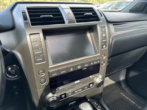 Used 2021 Lexus GX 460 Premium w/ Premium Plus Package image 10