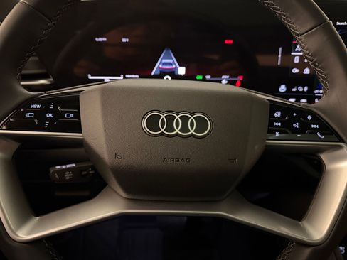 Certified 2025 Audi Q5 Premium w/ Convenience Package AWD/4WD image 18