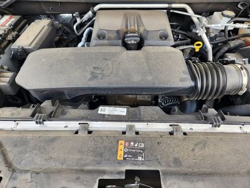 Used 2023 Chevrolet Colorado ZR2 w/ ZR2 Convenience Package III AWD/4WD image 30
