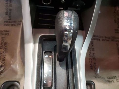 Used 2010 Ford Focus SEL image 26