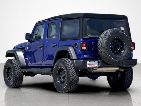 Used 2018 Jeep Wrangler Unlimited Sport S AWD/4WD image 3