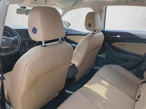 Used 2019 Volkswagen Jetta SE image 17