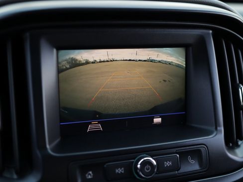 Used 2021 Chevrolet Colorado W/T w/ Custom Special Edition image 15