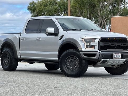 Used 2019 Ford F150 Raptor w/ Equipment Group 802A Luxury image 2
