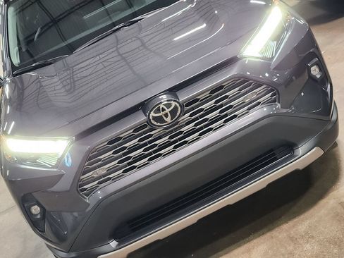 Used 2025 Toyota RAV4 Limited AWD/4WD image 19