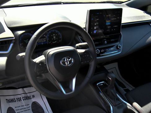 Used 2026 Toyota Corolla SE w/ SE Package FWD image 16