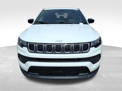 Used 2023 Jeep Compass Sport AWD/4WD image 12