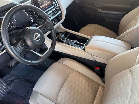 Used 2024 Nissan Pathfinder SV w/ SV Premium Package FWD image 9