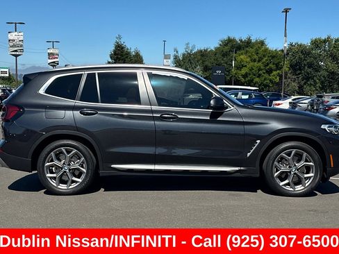 Used 2022 BMW X3 xDrive30i AWD/4WD image 3