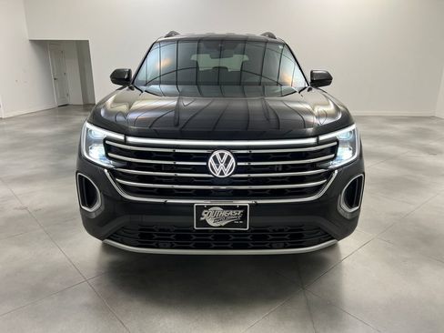 Used 2026 Volkswagen Atlas SE FWD image 3