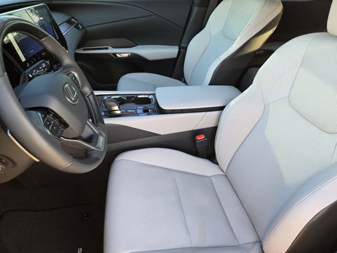 Used 2023 Lexus RX 350 Premium w/ Cold Area Package image 21