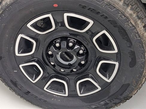 New 2025 Ford F350 Platinum w/ FX4 Off-Road Package image 5