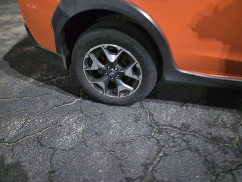 Used 2019 Subaru Crosstrek 2.0i Premium image 12