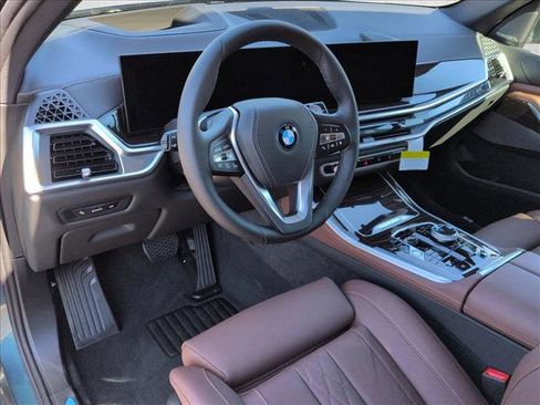 New 2026 BMW X5 xDrive50e image 3