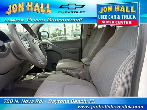 Used 2019 Nissan Frontier SV image 17