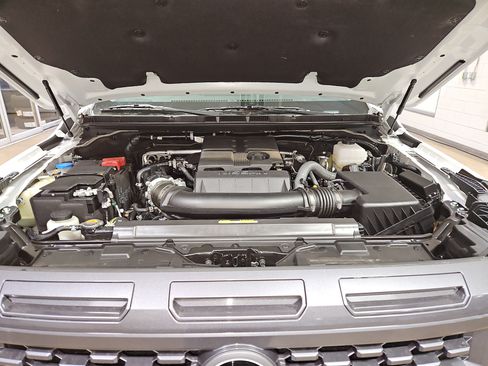 New 2026 Nissan Frontier SV w/ SV Convenience Package image 11