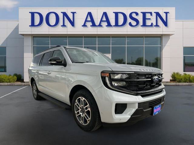 Certified 2025 Ford Expedition Max Active AWD/4WD image 3