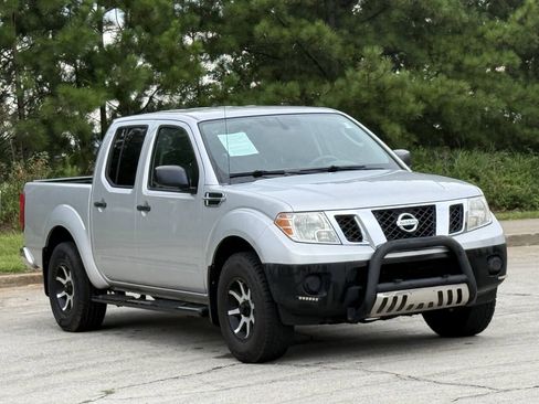 Used 2011 Nissan Frontier S RWD image 3
