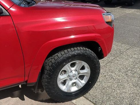 Certified 2024 Toyota 4Runner SR5 Premium w/ Moonroof Package AWD/4WD image 25