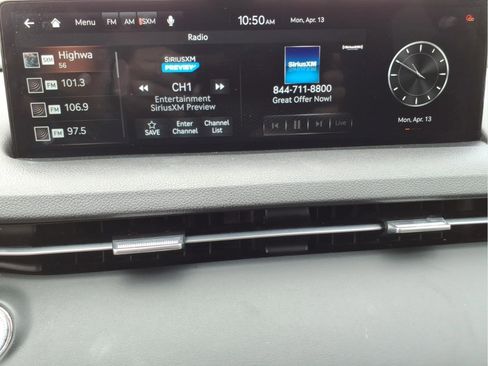 Used 2025 Genesis GV70 2.5T AWD/4WD image 22