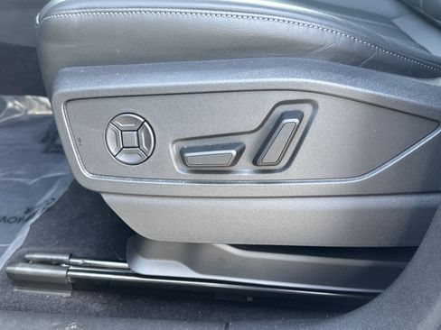 Used 2025 Audi Q5 Premium w/ Convenience Package AWD/4WD image 22