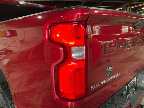 Used 2019 Chevrolet Silverado 1500 RST AWD/4WD image 27