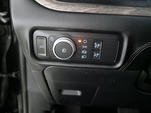 Used 2020 Ford Explorer Platinum w/ Premium Technology Package image 26