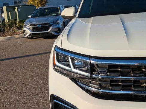 Used 2021 Volkswagen Atlas SEL R-Line image 9