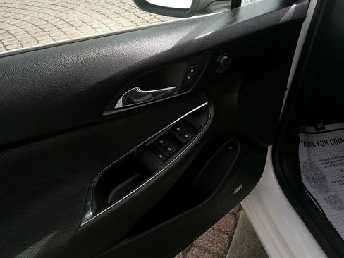 Used 2017 Chevrolet Cruze LT w/ Sun And Sound Package image 9