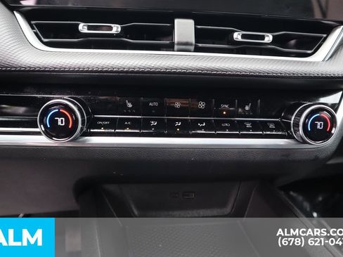 Used 2025 Chevrolet Equinox LT w/ Convenience Package II image 33