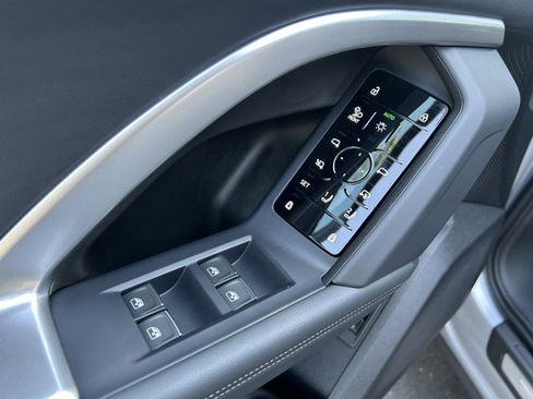 Certified 2025 Audi Q5 Premium Plus w/ Premium Plus image 33