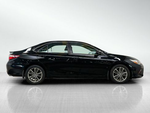 Used 2015 Toyota Camry SE FWD image 6