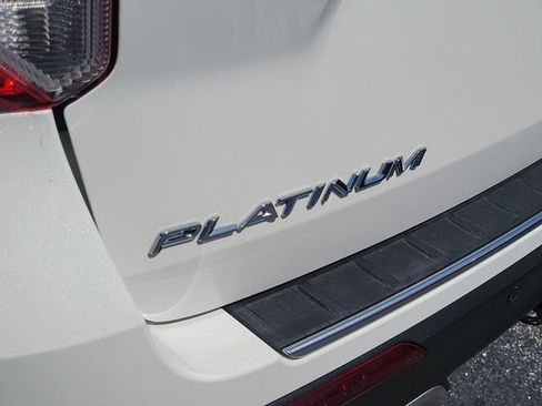 Used 2023 Ford Explorer Platinum w/ Technology Package AWD/4WD image 5