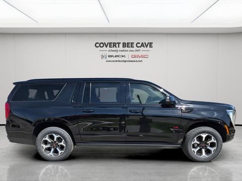 New 2026 GMC Yukon XL AT4 Ultimate image 11