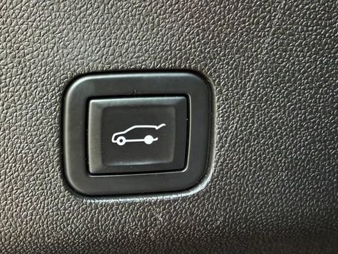 Used 2021 GMC Yukon SLT w/ SLT Luxury Plus Package RWD image 40