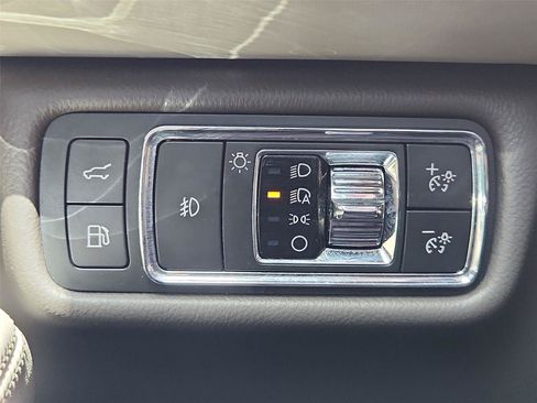 Used 2021 Lincoln Aviator Grand Touring w/ Equipment Group 301A AWD/4WD image 18