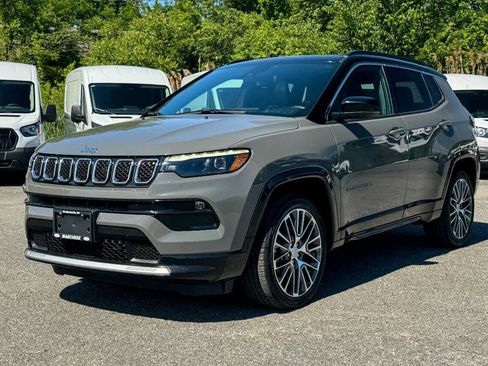 Used 2024 Jeep Compass Limited w/ Elite Group AWD/4WD image 7