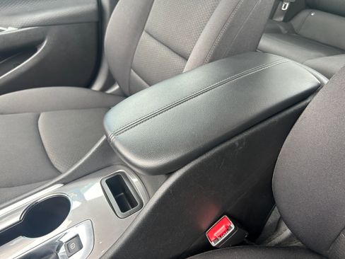 Used 2024 Chevrolet Malibu LT image 24