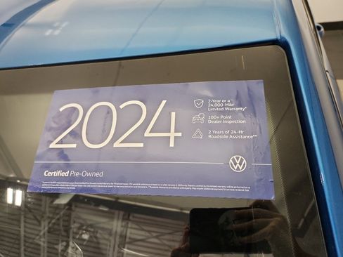 Certified 2024 Volkswagen Atlas Cross Sport SE w/ Panoramic Sunroof Package image 39