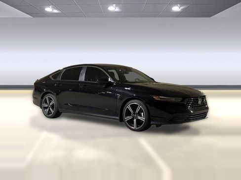 Used 2024 Honda Accord Sport image 6