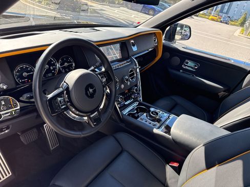 Used 2022 Rolls-Royce Cullinan image 14