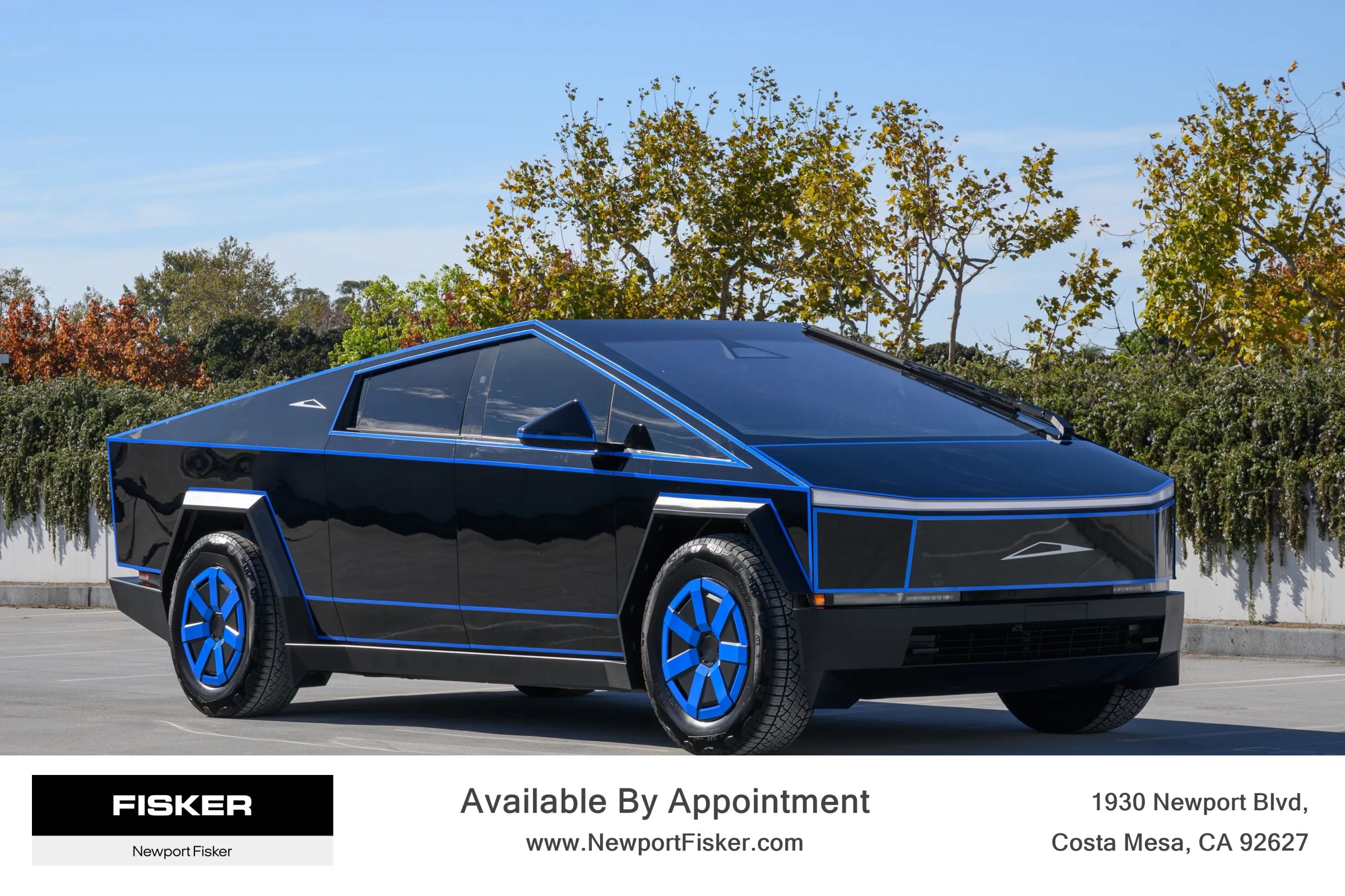 Used 2024 Tesla Cybertruck AWD Crew Cab image 7
