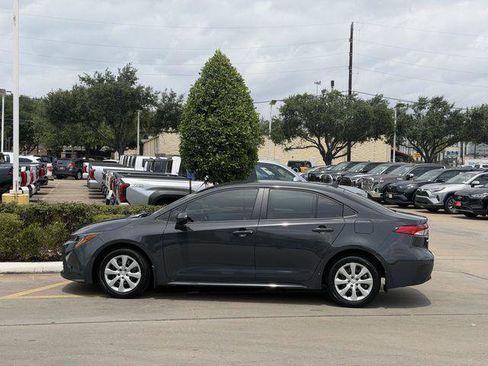 Certified 2025 Toyota Corolla LE FWD image 4