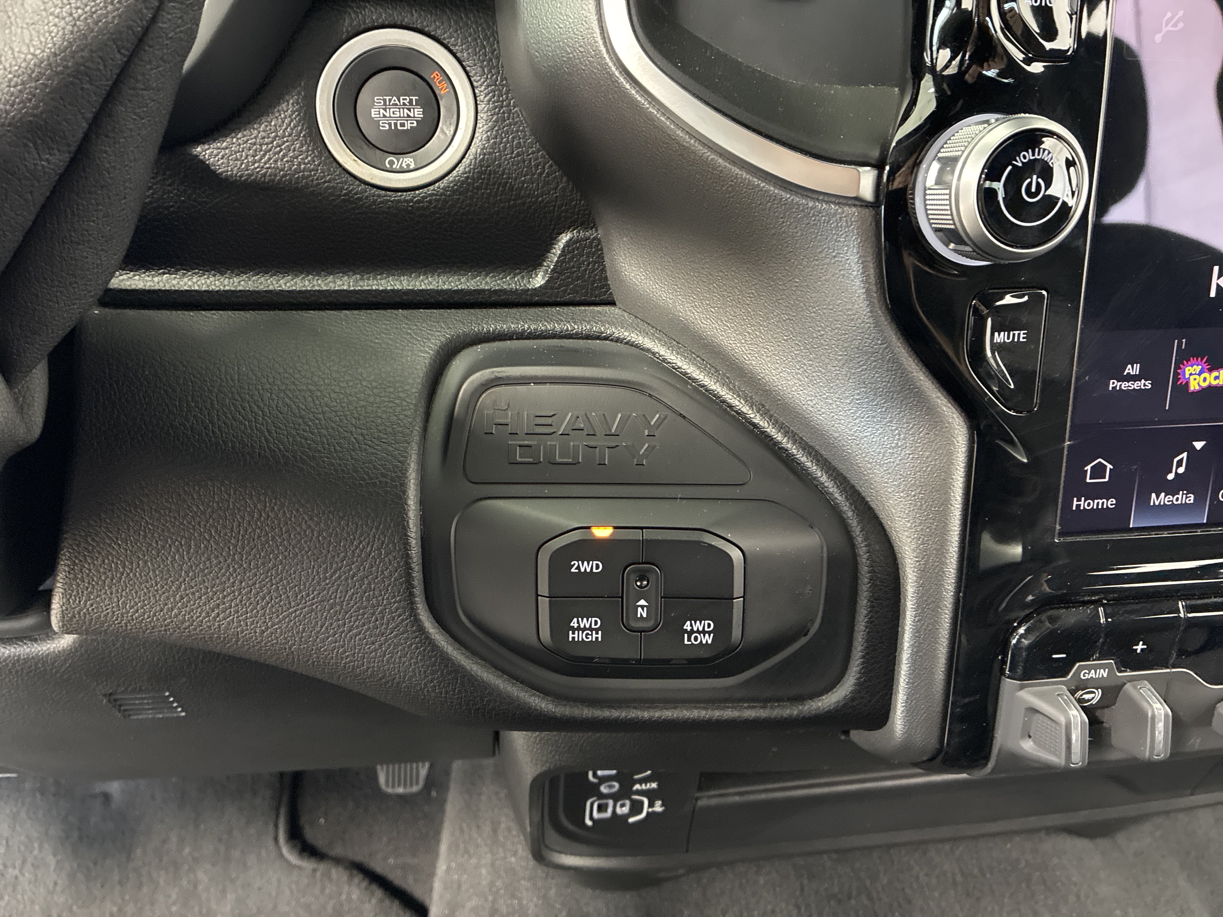 Certified 2025 RAM 2500 Big Horn AWD/4WD image 22